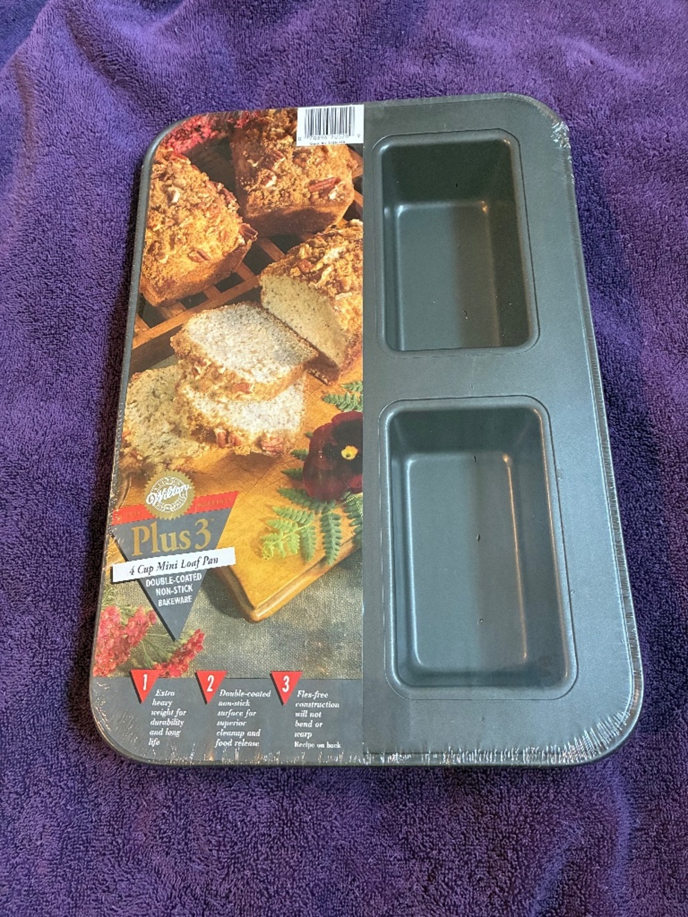 New Wilton 4 cup Mini Loaf Pan